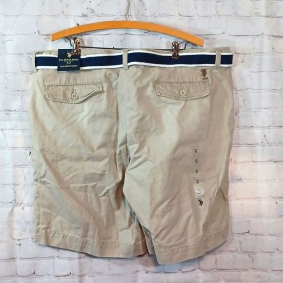 Mens US Polo Tan Cotton Cuffed Belted Shorts NWT 42 / 22 L - Picture 3 of 9